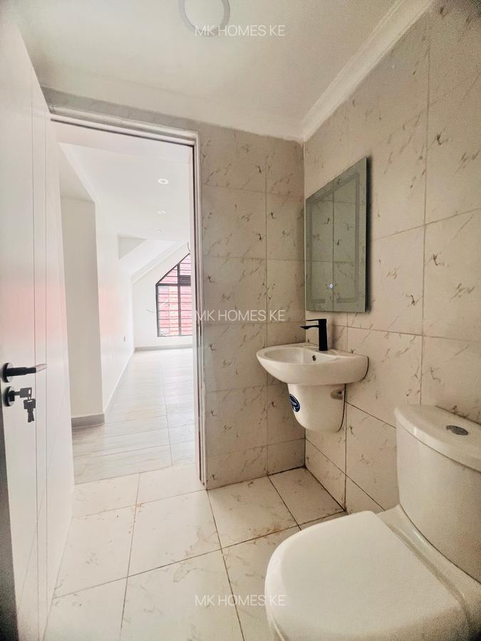 4 Bed House with En Suite at Membley - 13