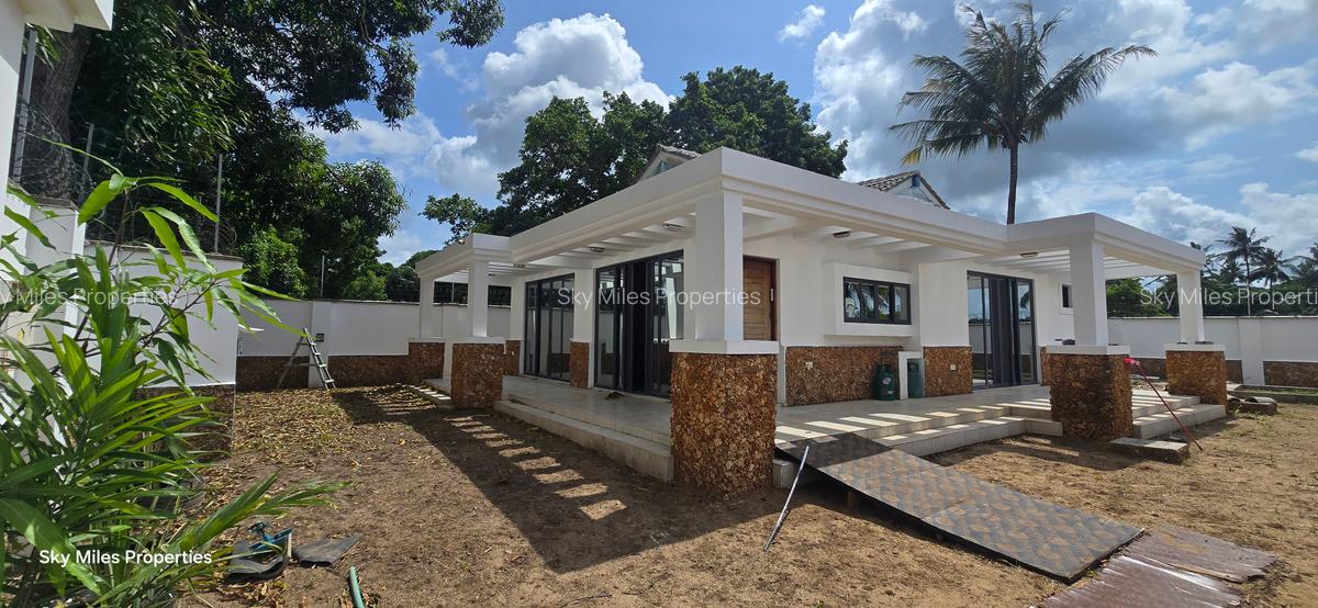 3 Bed House with Garden at Aloo Drive Residence - 6
