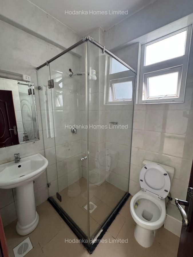 3 Bed Apartment with En Suite in Lavington - 15