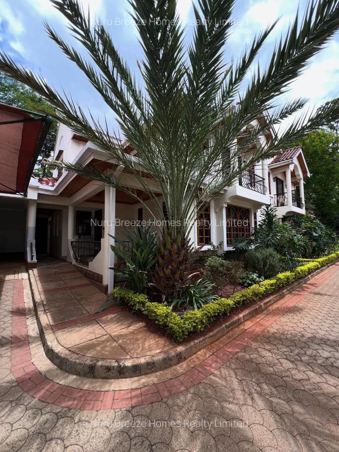 4 Bed Townhouse with En Suite in Lavington - 13