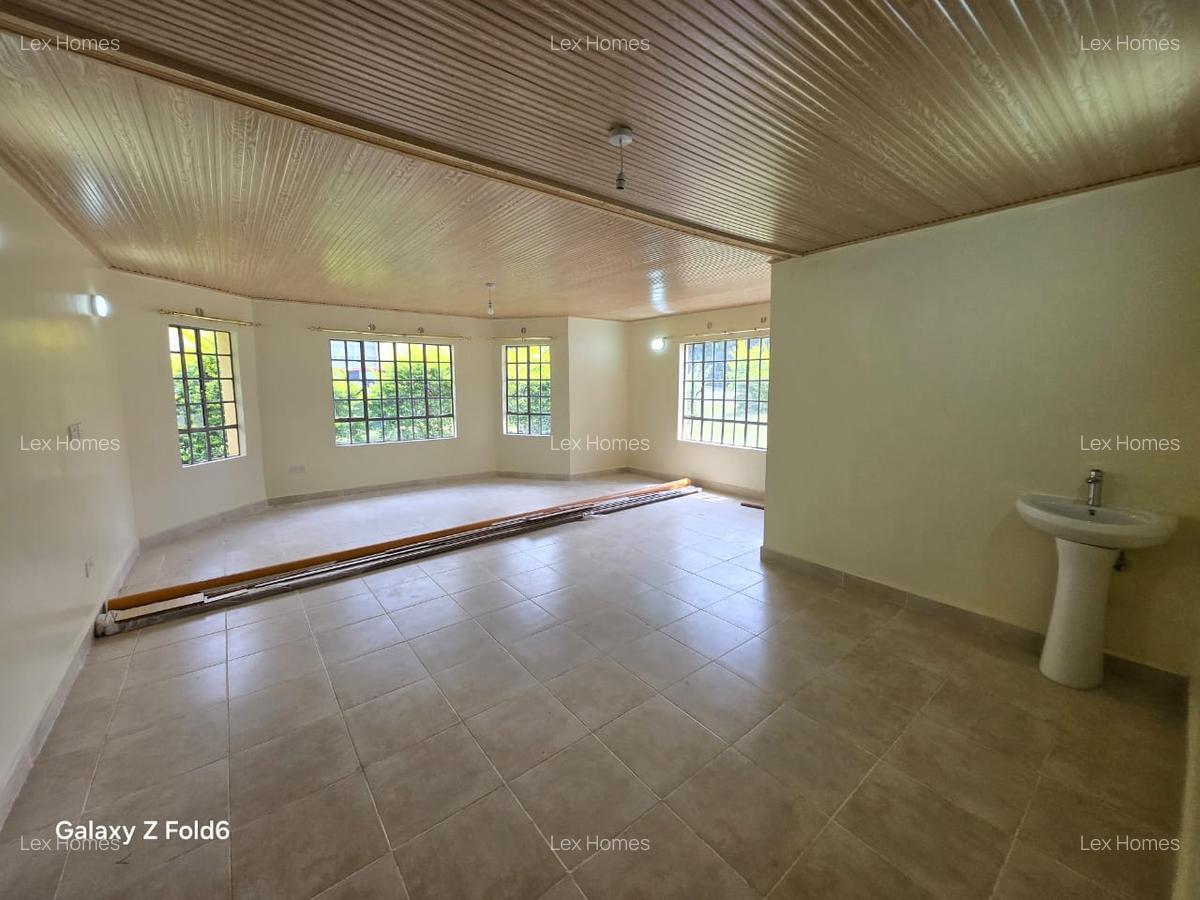 3 Bed House with En Suite at Rimpa - 6