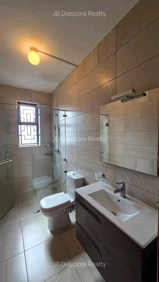 3 Bed Apartment with En Suite at 3Rd Parklands - 9