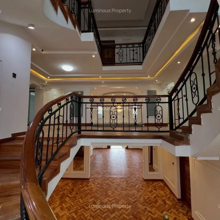 5 Bed House with En Suite at Runda - 11