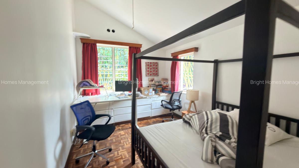4 Bed Townhouse with En Suite in Rhapta Road - 9