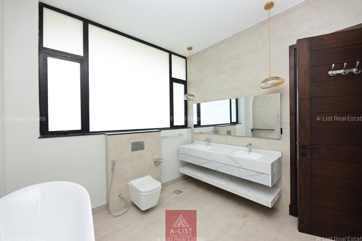 6 Bed Villa with En Suite at Nyari - 17