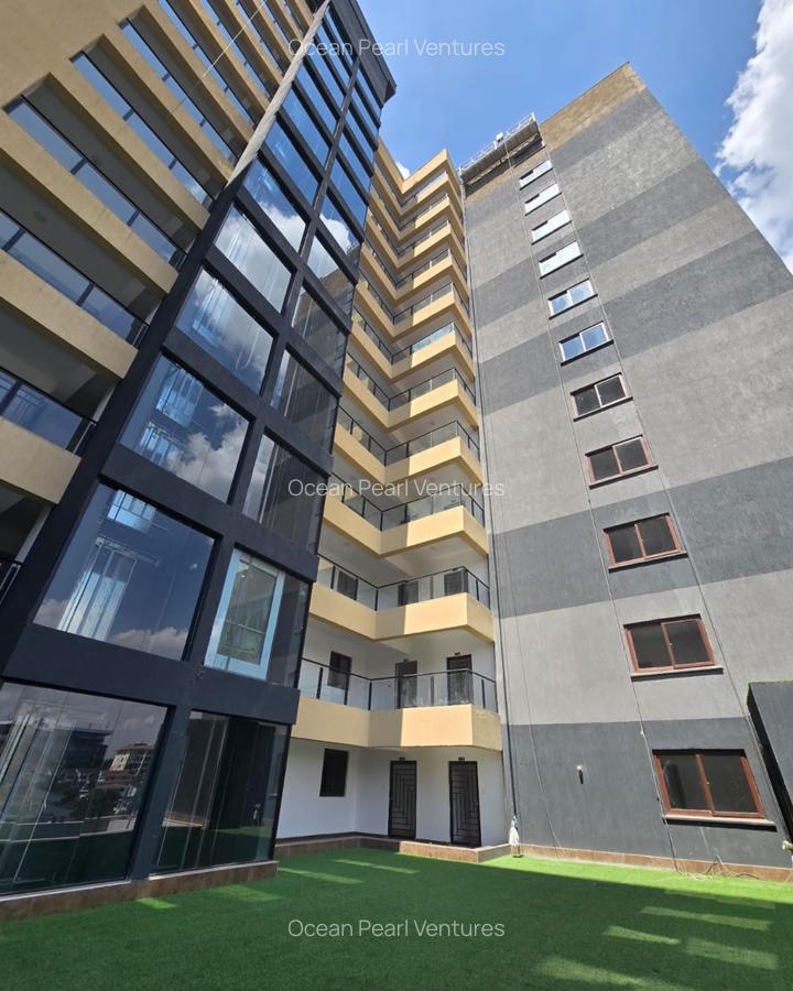 2 Bed Apartment with En Suite at Lantana - 2
