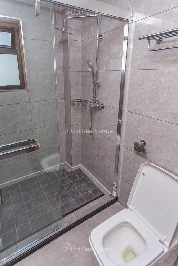 3 Bed Apartment with Swimming Pool at Riverside Lane West - 16