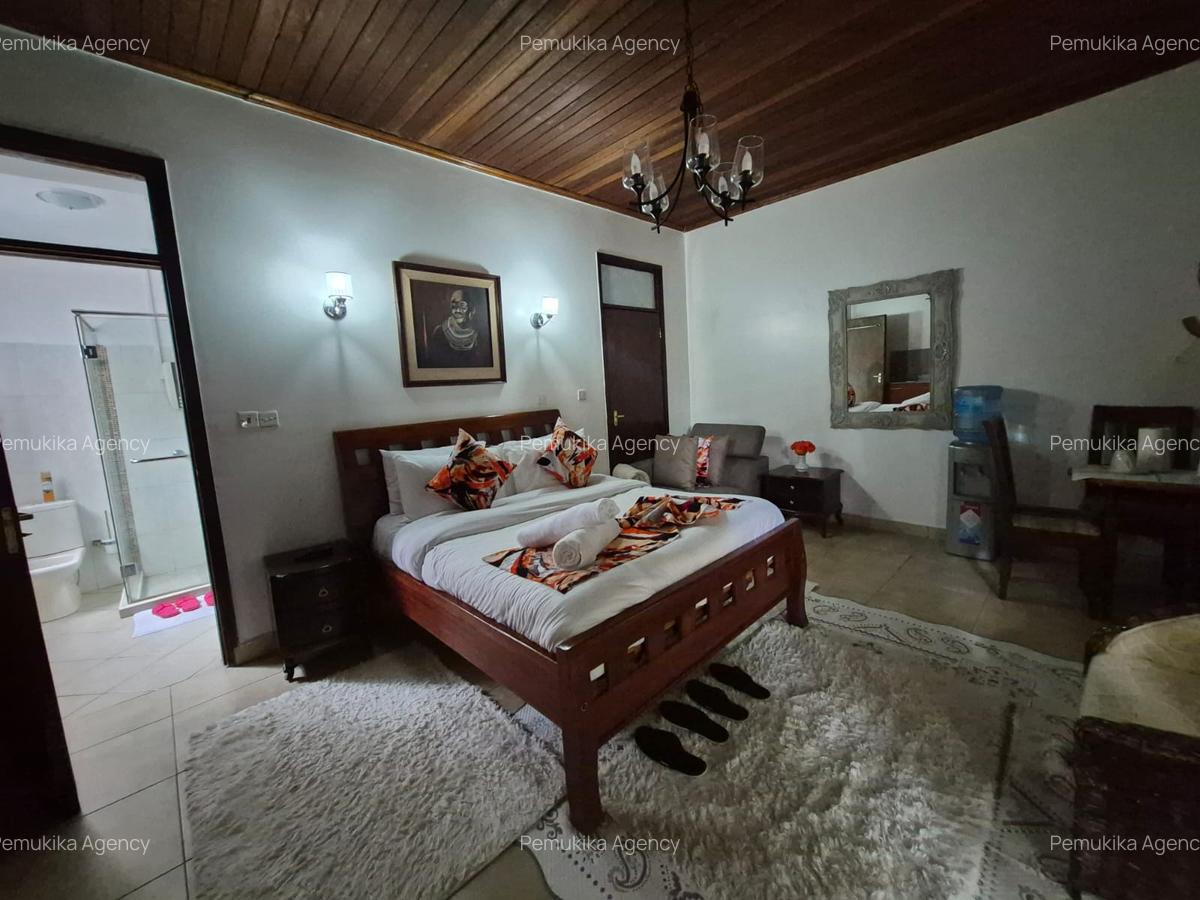 1 Bed House with En Suite in Karen - 3