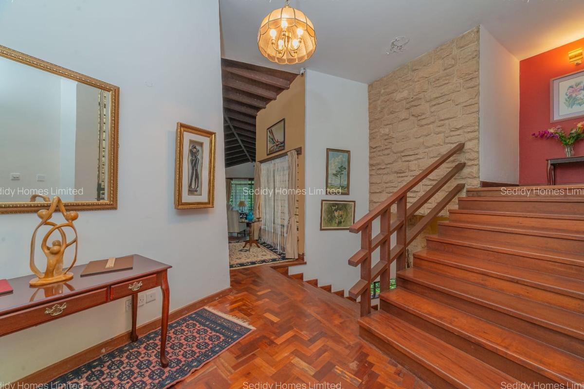 5 Bed Townhouse with En Suite in Kitisuru - 2