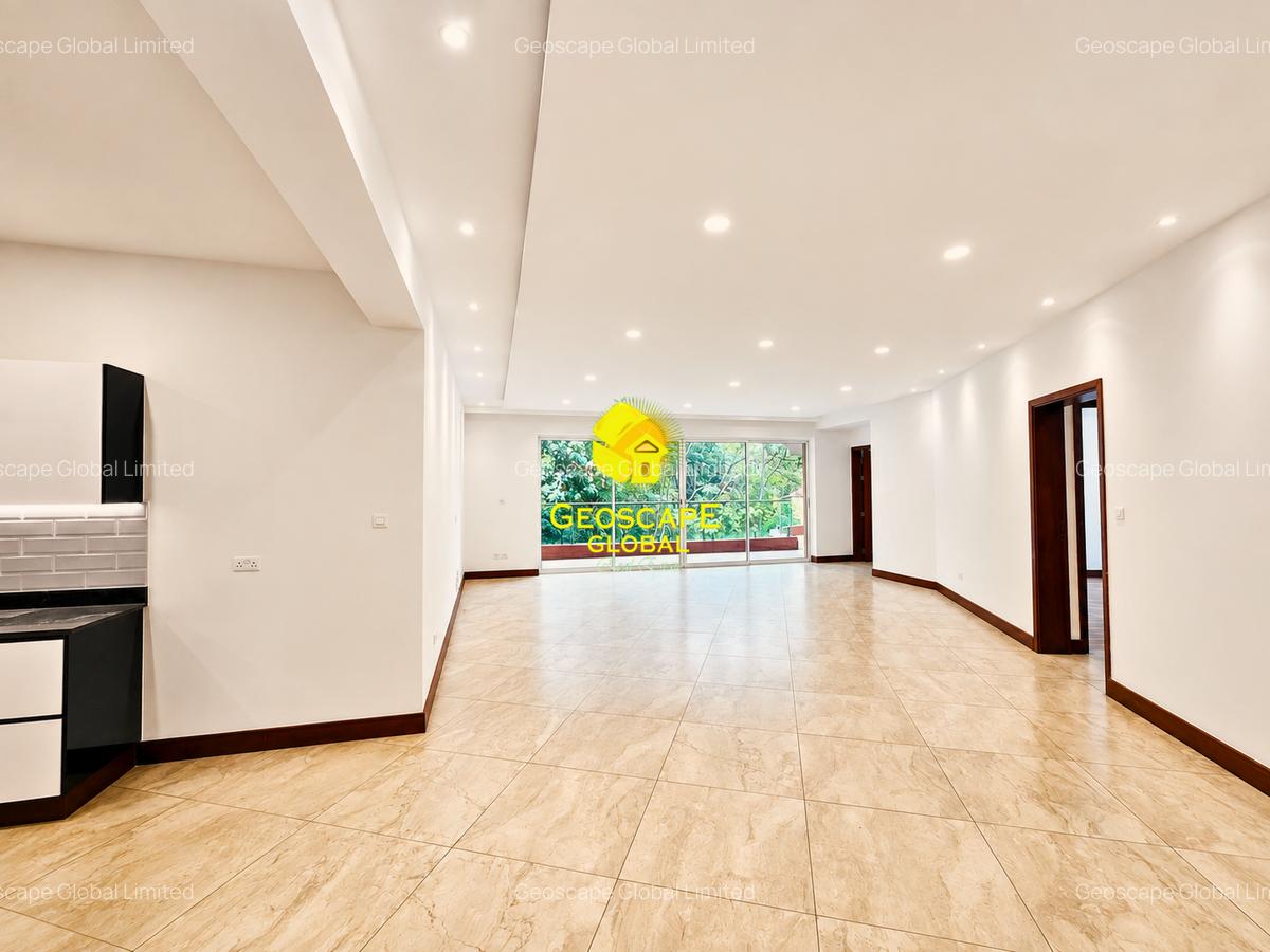 4 Bed Apartment with En Suite in Parklands - 8