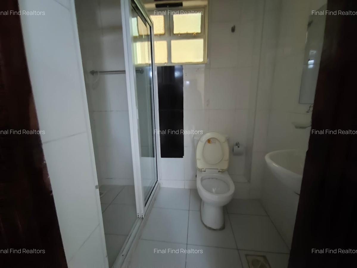 2 Bed Apartment with En Suite in Westlands Area - 3