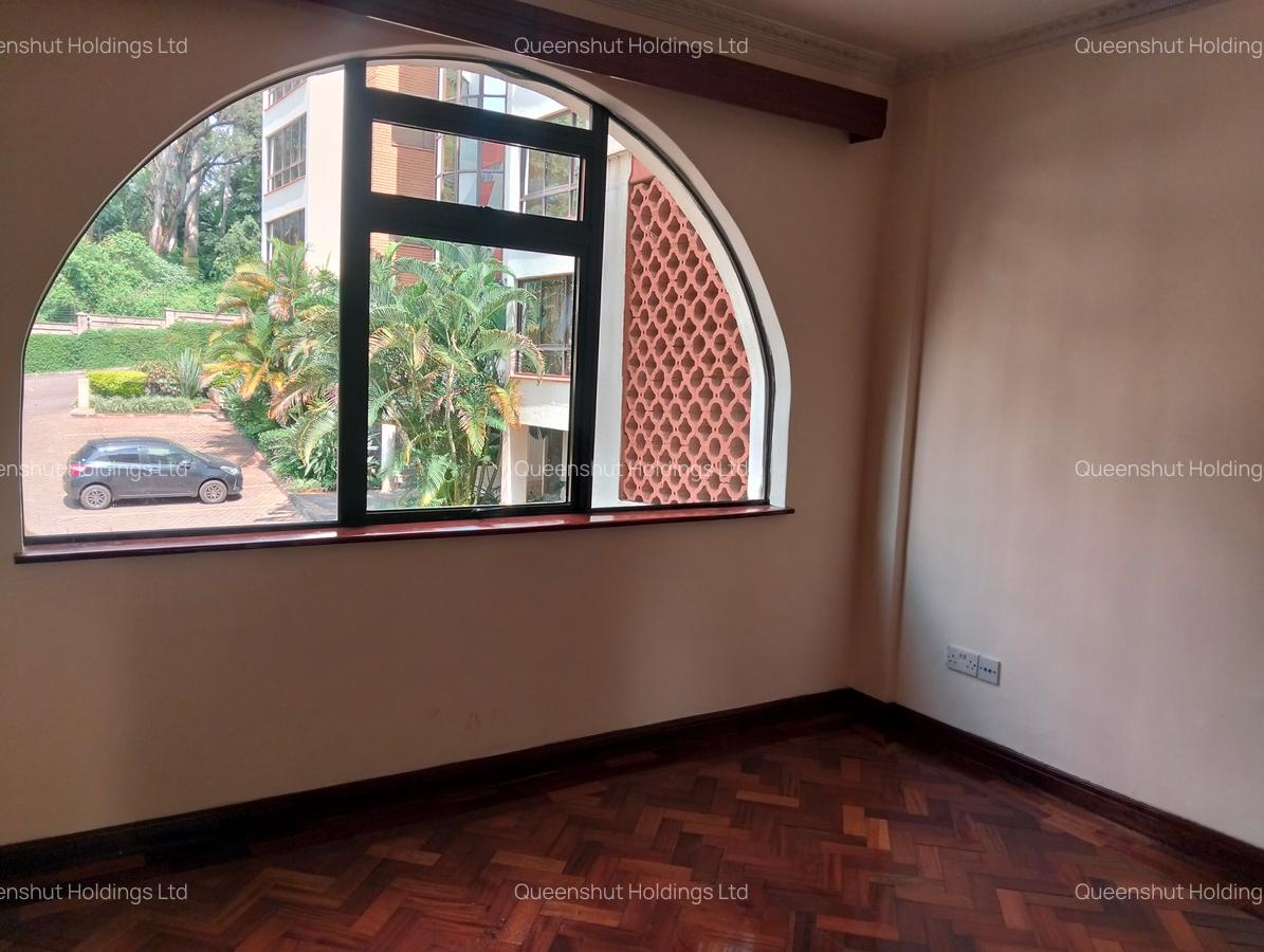 3 Bed Apartment with En Suite in State House - 8