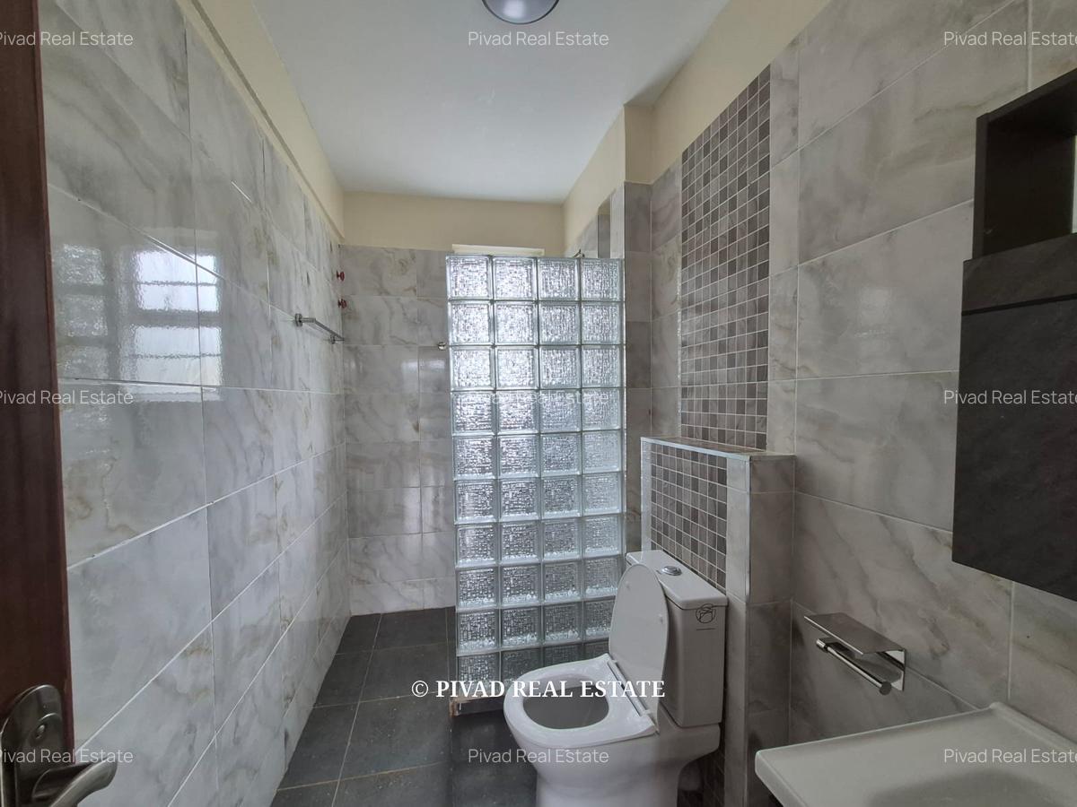 5 Bed Townhouse with Garden in Thome - 11