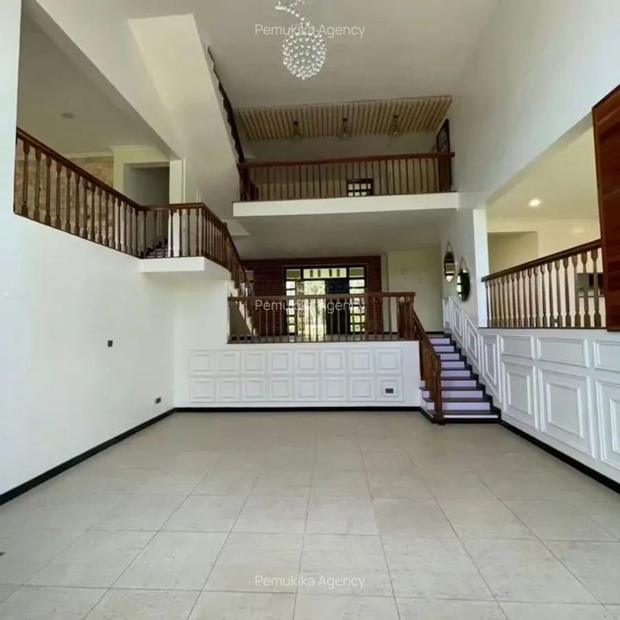 5 Bed Townhouse with En Suite in Karen - 2