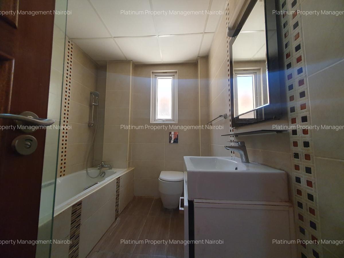 5 Bed House with En Suite at Convent Drive - 16