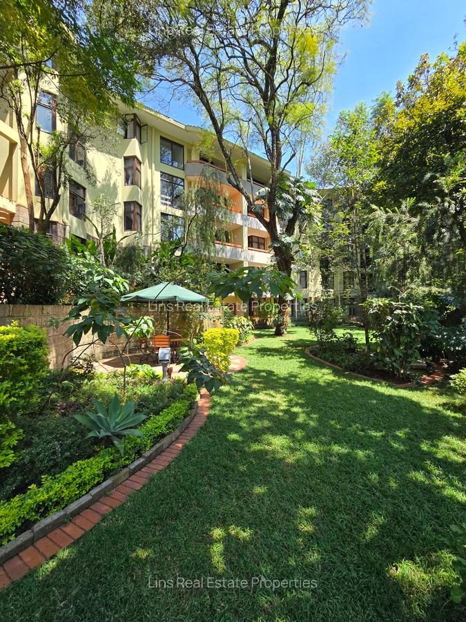 4 Bed Apartment with En Suite in Riverside - 2