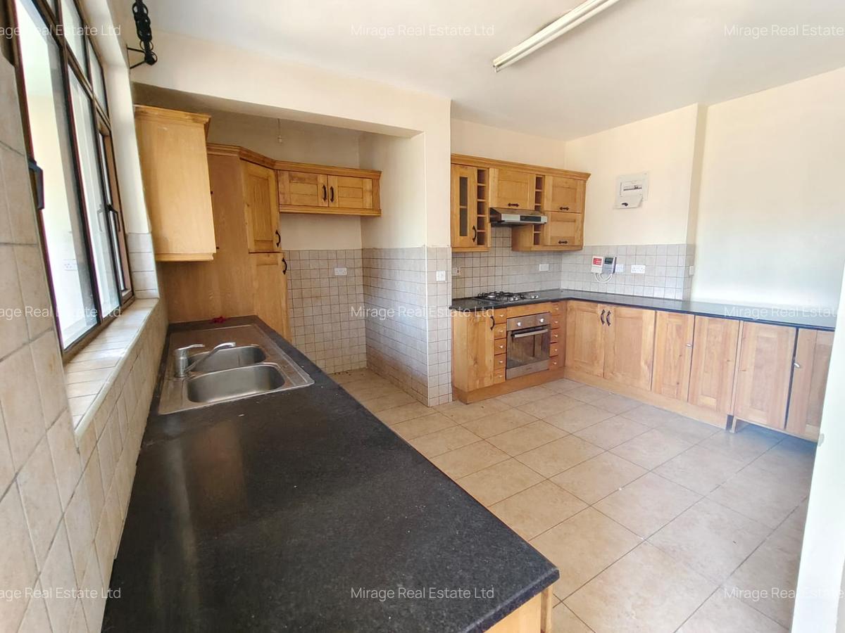3 Bed Apartment with En Suite in Kilimani - 3