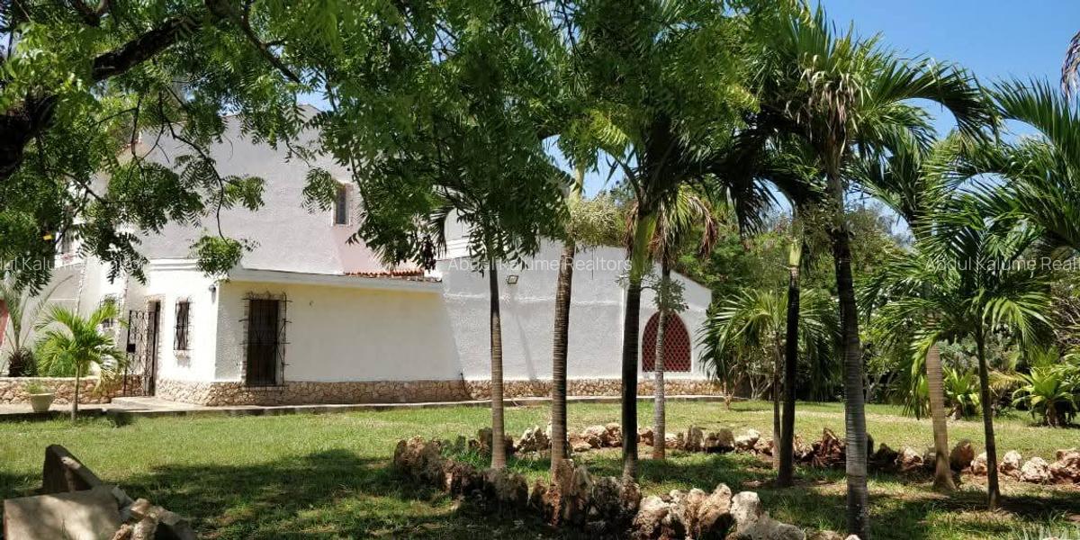 Land at Nyali - 4