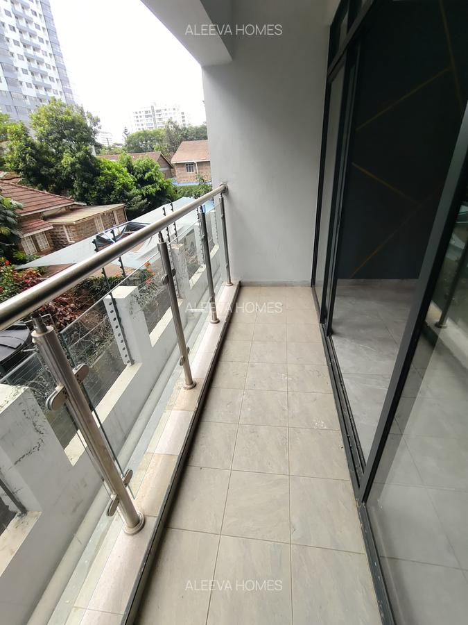 2 Bed Apartment with En Suite in Lavington - 9
