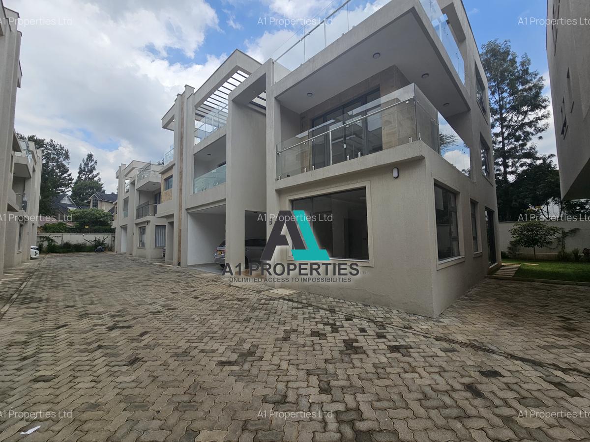 6 Bed Townhouse with En Suite in Lavington - 1