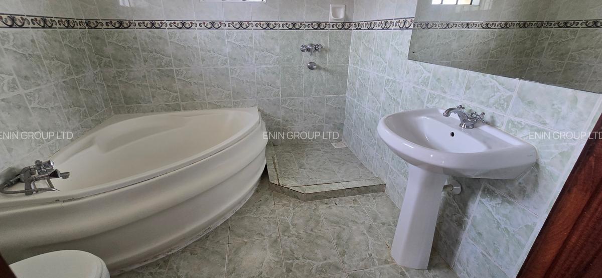 4 Bed Apartment with En Suite in Lavington - 12