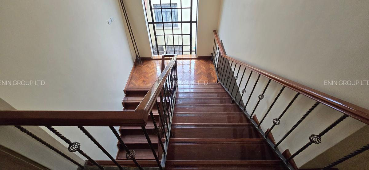 4 Bed Townhouse with En Suite at Off James Gichuru - 15