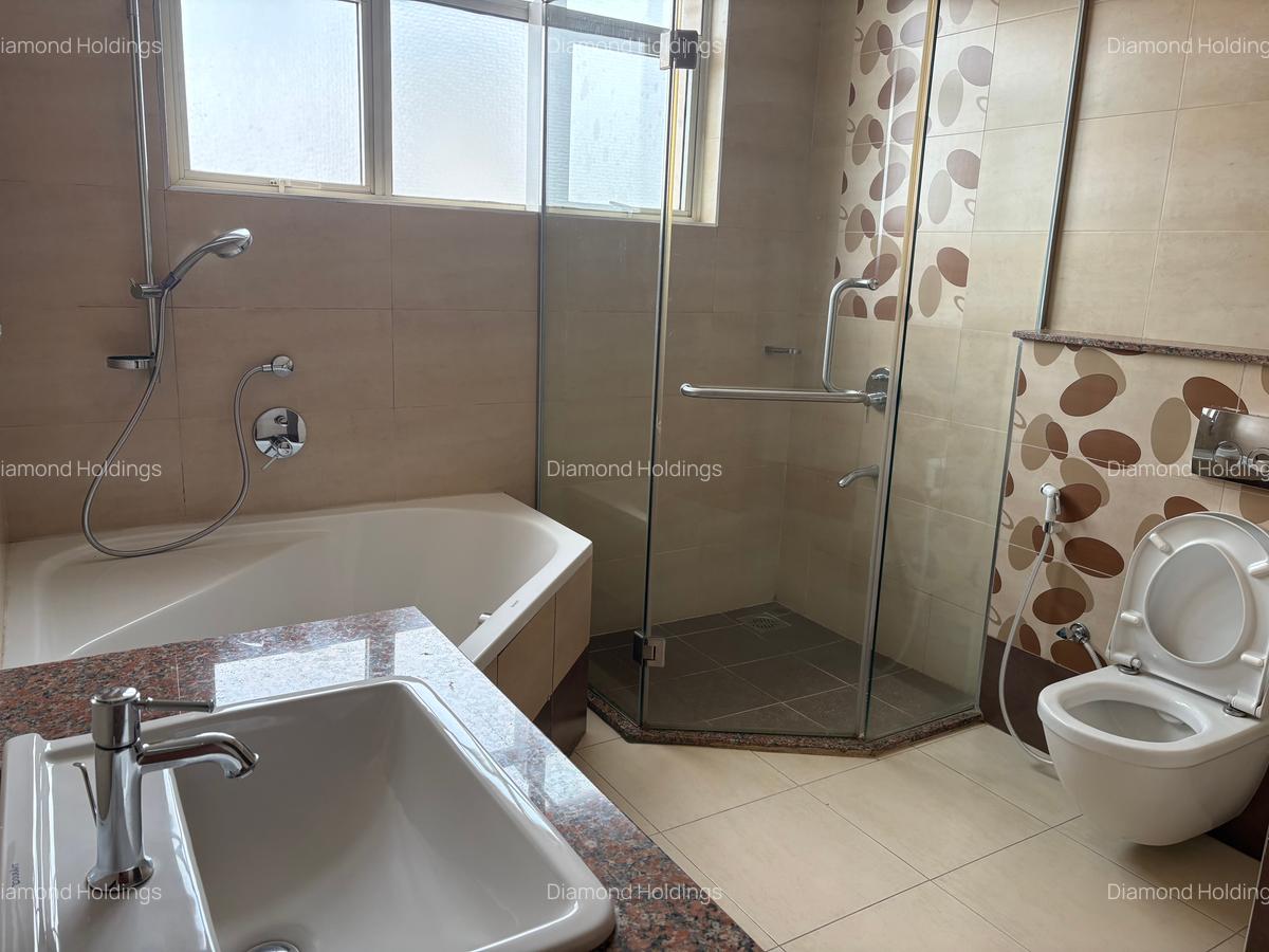 2 Bed Apartment with En Suite in Parklands - 10