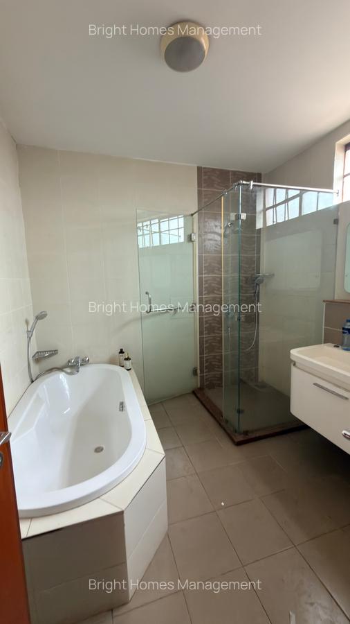 5 Bed Townhouse with En Suite in Lavington - 15