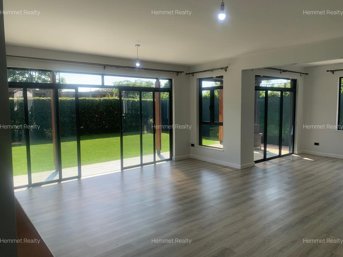 5 Bed Villa with En Suite in Runda - 7