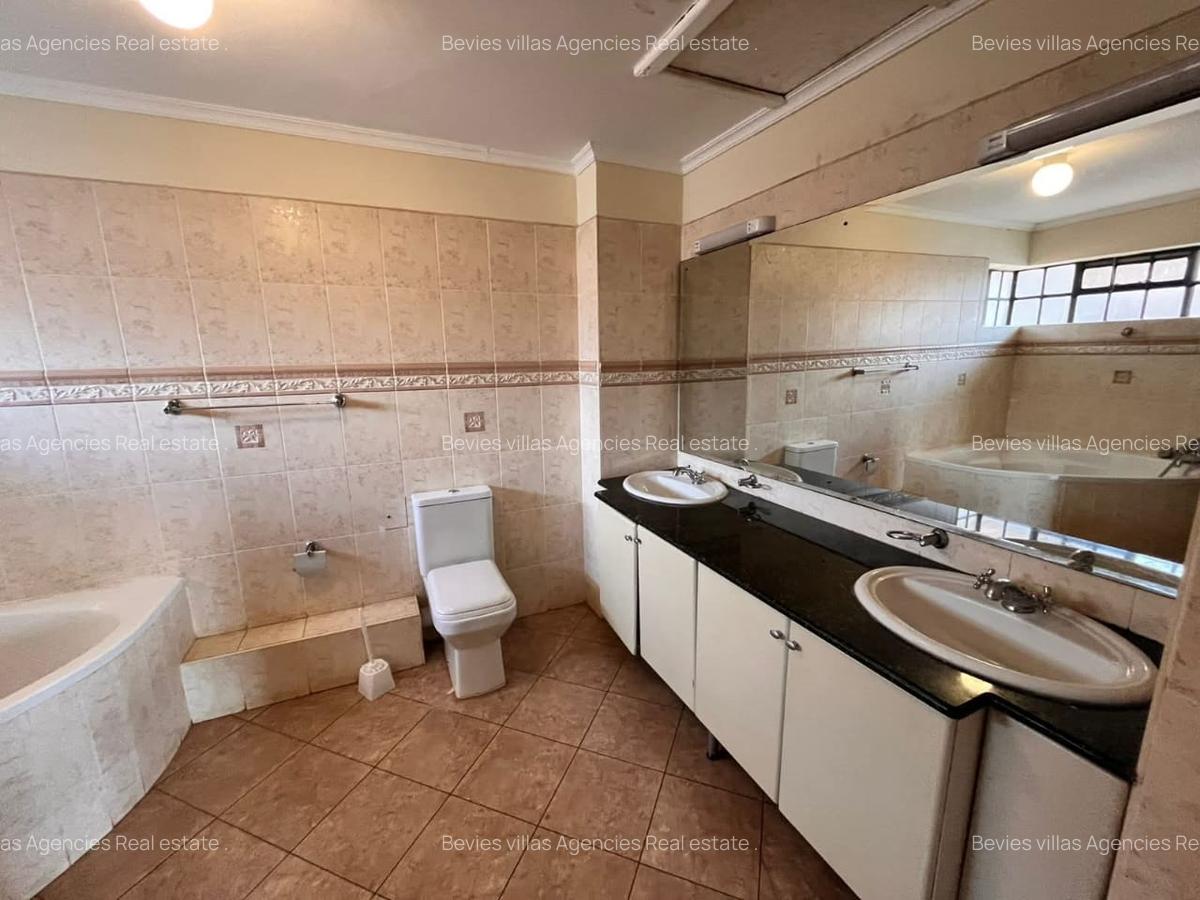 3 Bed Apartment with En Suite at Parklands - 6