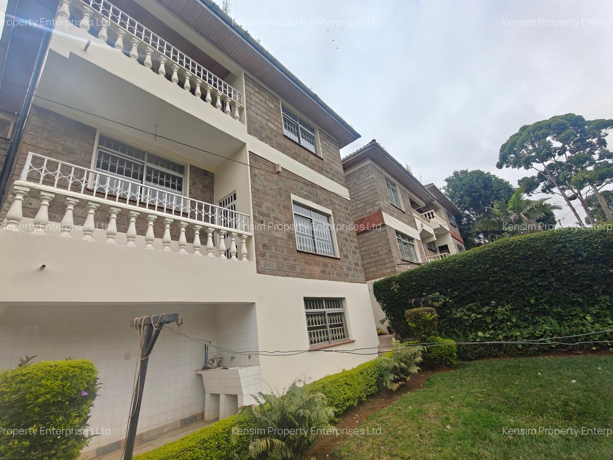 5 Bed Townhouse with En Suite in Lavington - 2