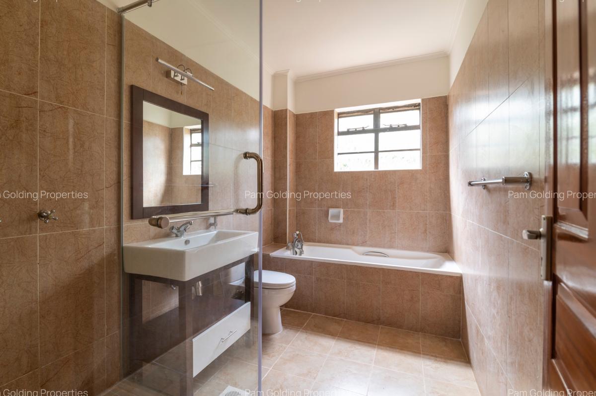 3 Bed Apartment with En Suite at Westlands Avenue - 8