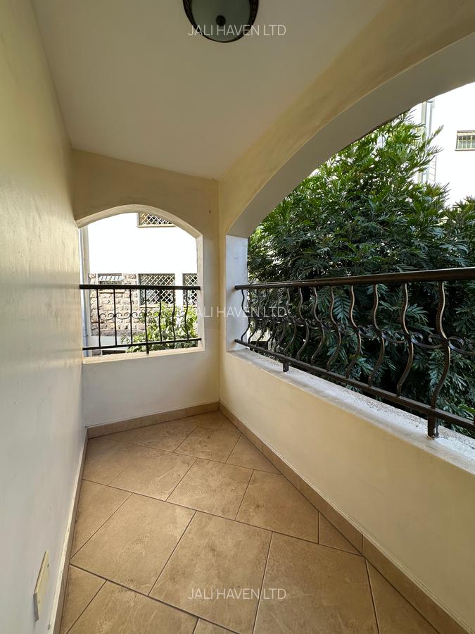 5 Bed Townhouse with En Suite in Kileleshwa - 11