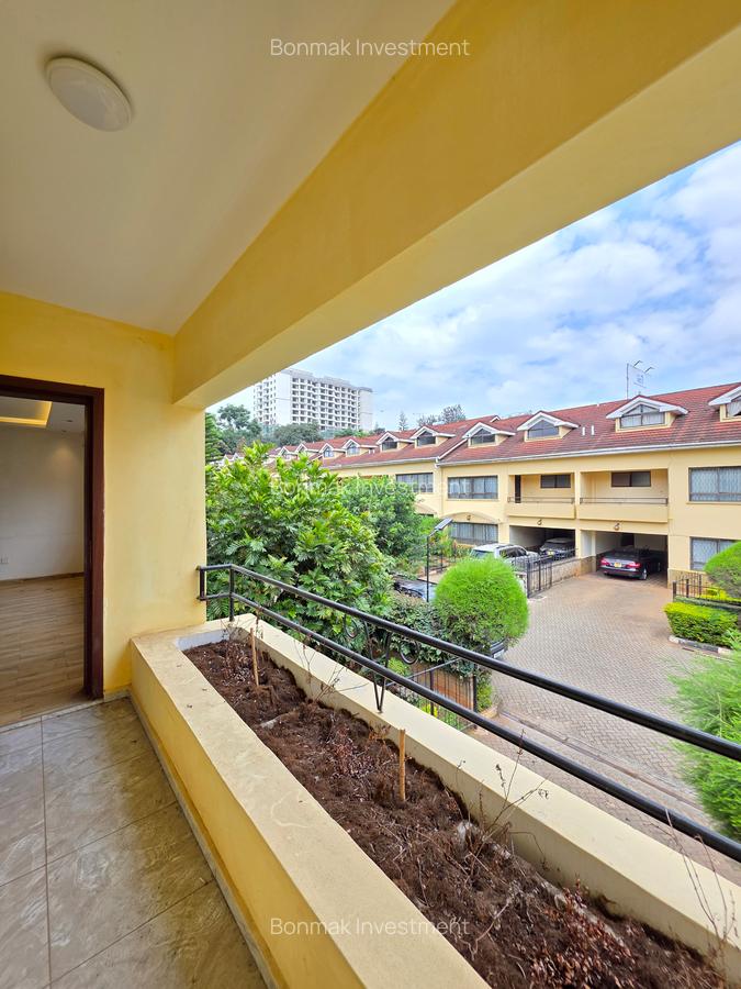 5 Bed Townhouse with En Suite at Lavington Green - 5