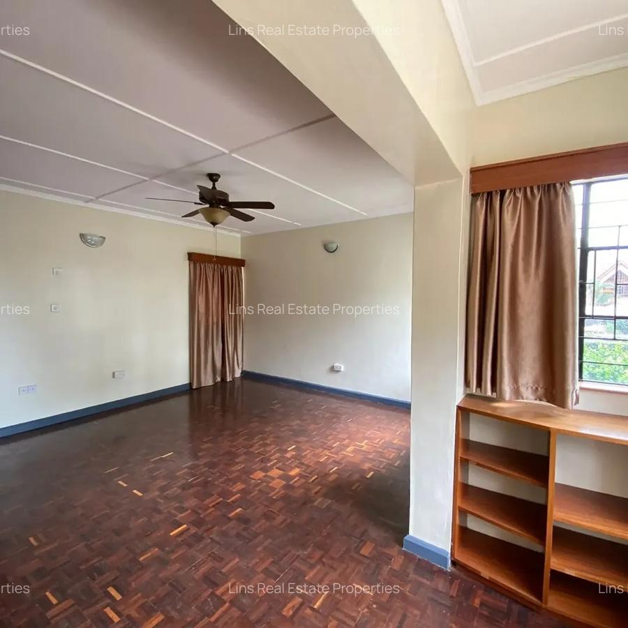 5 Bed House with En Suite in Runda - 13