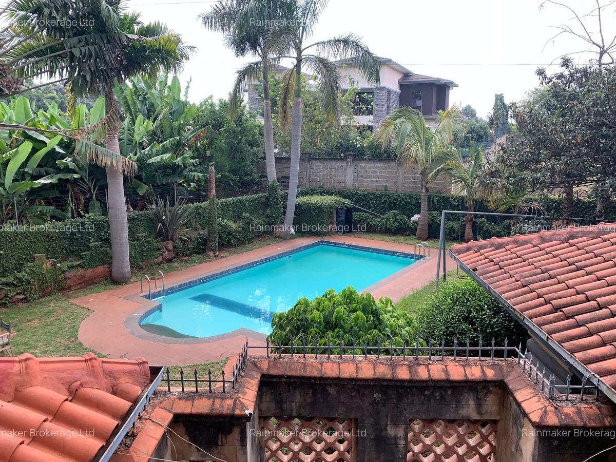 4 Bed House with En Suite in Runda - 11