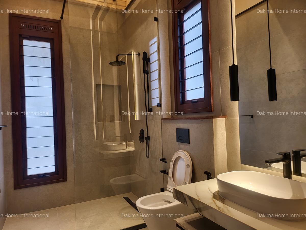 4 Bed Villa with En Suite in Runda - 16