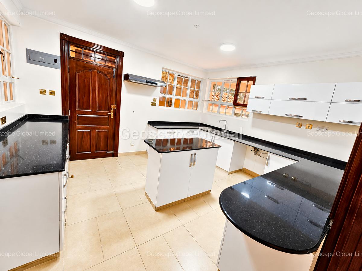4 Bed House with En Suite in Kyuna - 6