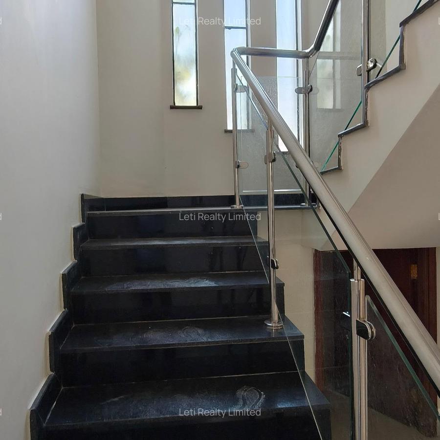 4 Bed Townhouse with En Suite in Lavington - 4