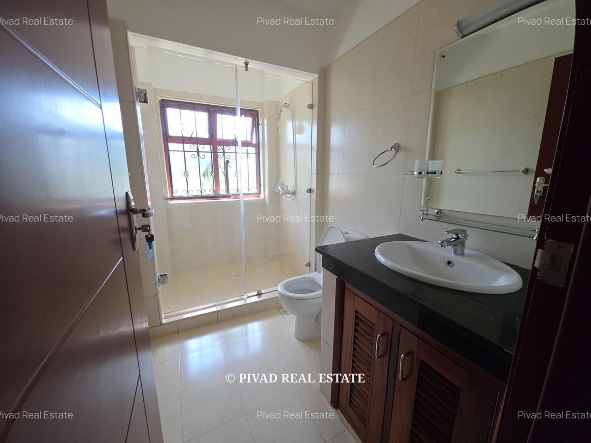 4 Bed House with Swimming Pool in Runda - 6