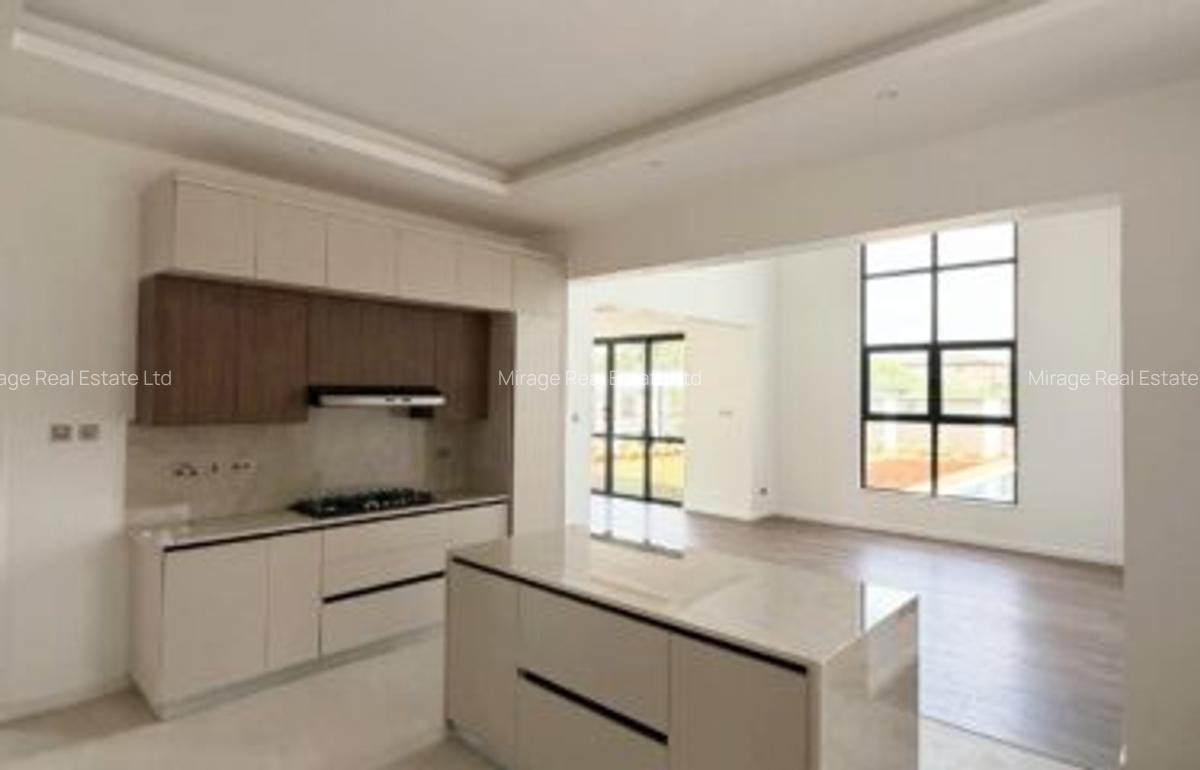 5 Bed Villa with En Suite in Lavington - 8