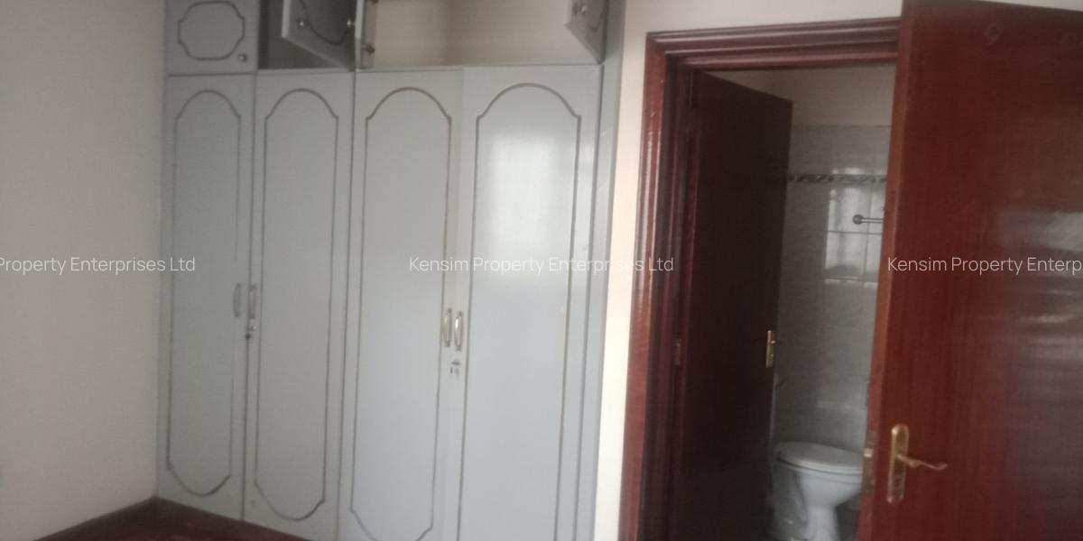 4 Bed Townhouse with En Suite in Lavington - 3