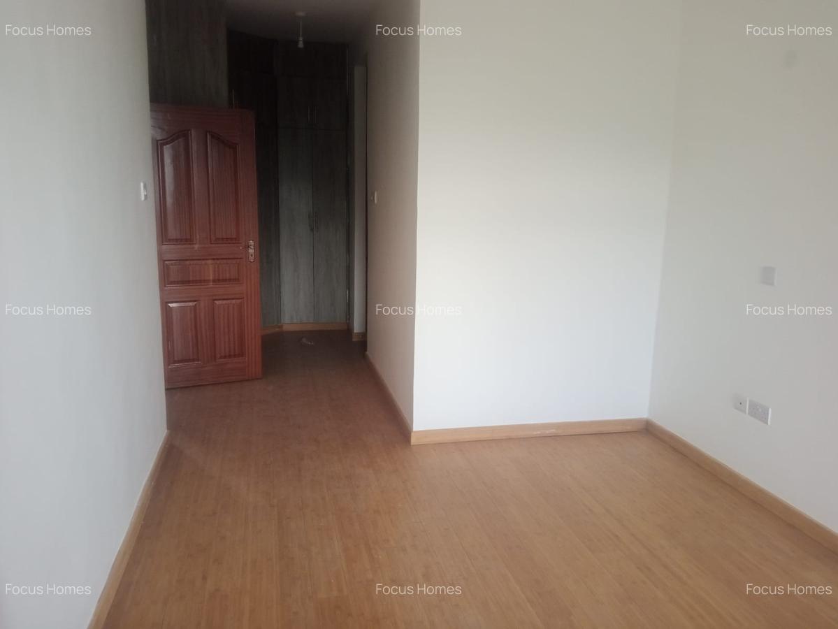 4 Bed Townhouse with En Suite in Lavington - 2