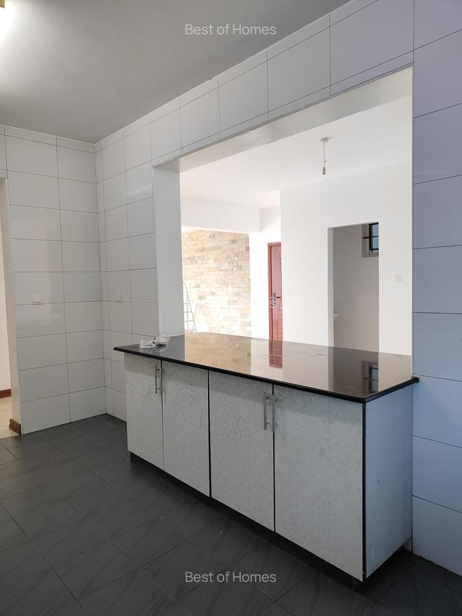 4 Bed Apartment with En Suite in Westlands Area - 4