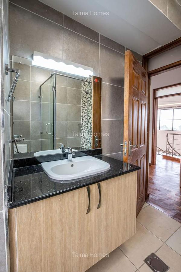4 Bed Apartment with En Suite at Off Rhapta Road - 10