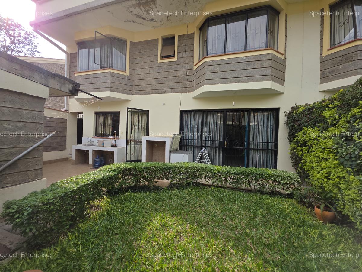 4 Bed Townhouse with En Suite in Westlands Area - 1