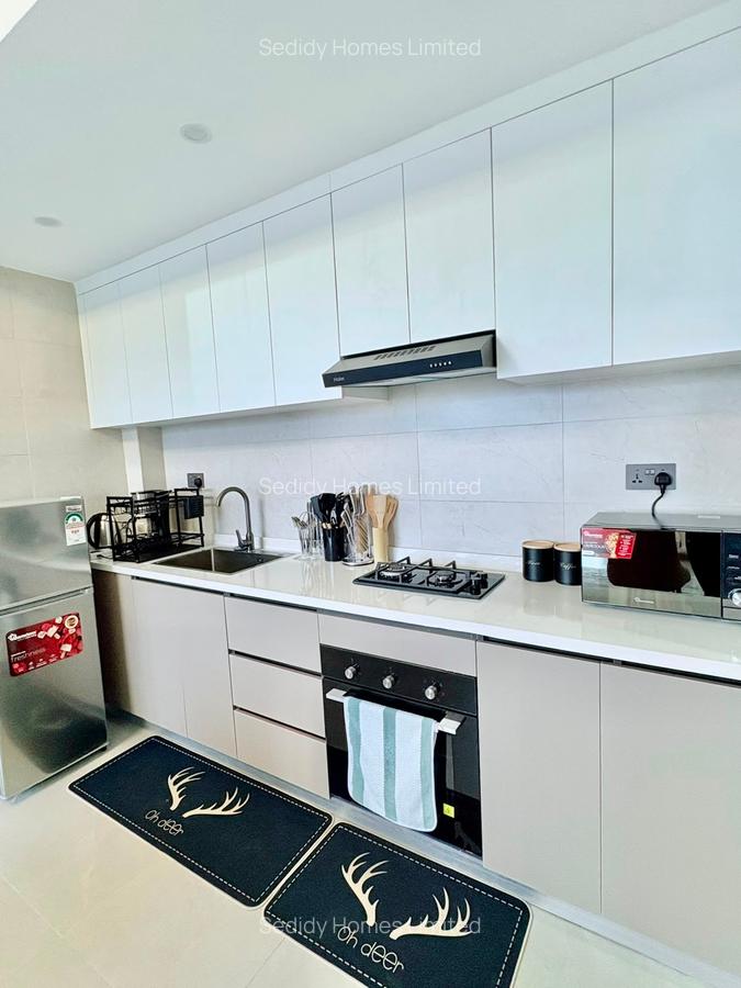 Serviced 1 Bed Apartment with En Suite in Riverside - 3