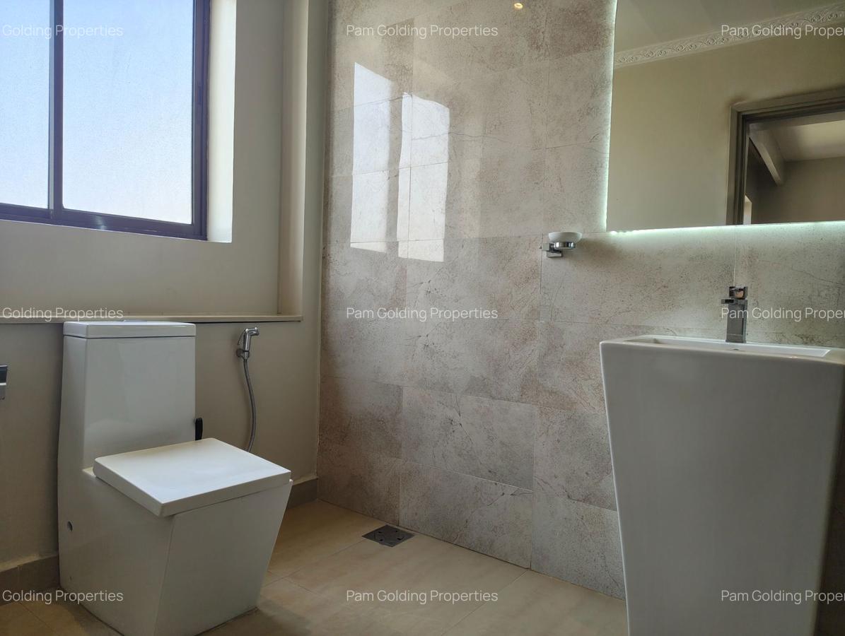 3 Bed Apartment with En Suite in Lavington - 7
