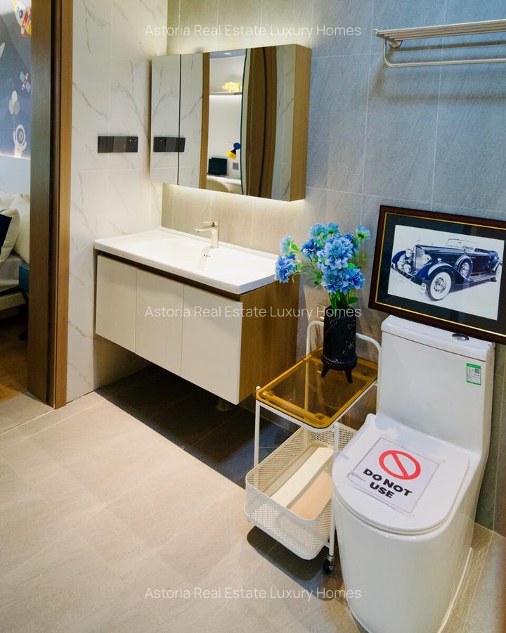 4 Bed Apartment with En Suite at 2026-410 - 15