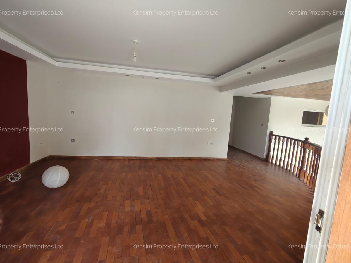 5 Bed Townhouse with En Suite in Lavington - 14